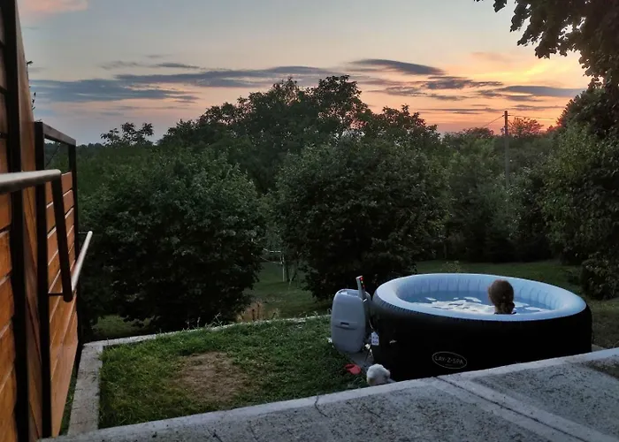 Kucica Osmeha بيت للعطل *